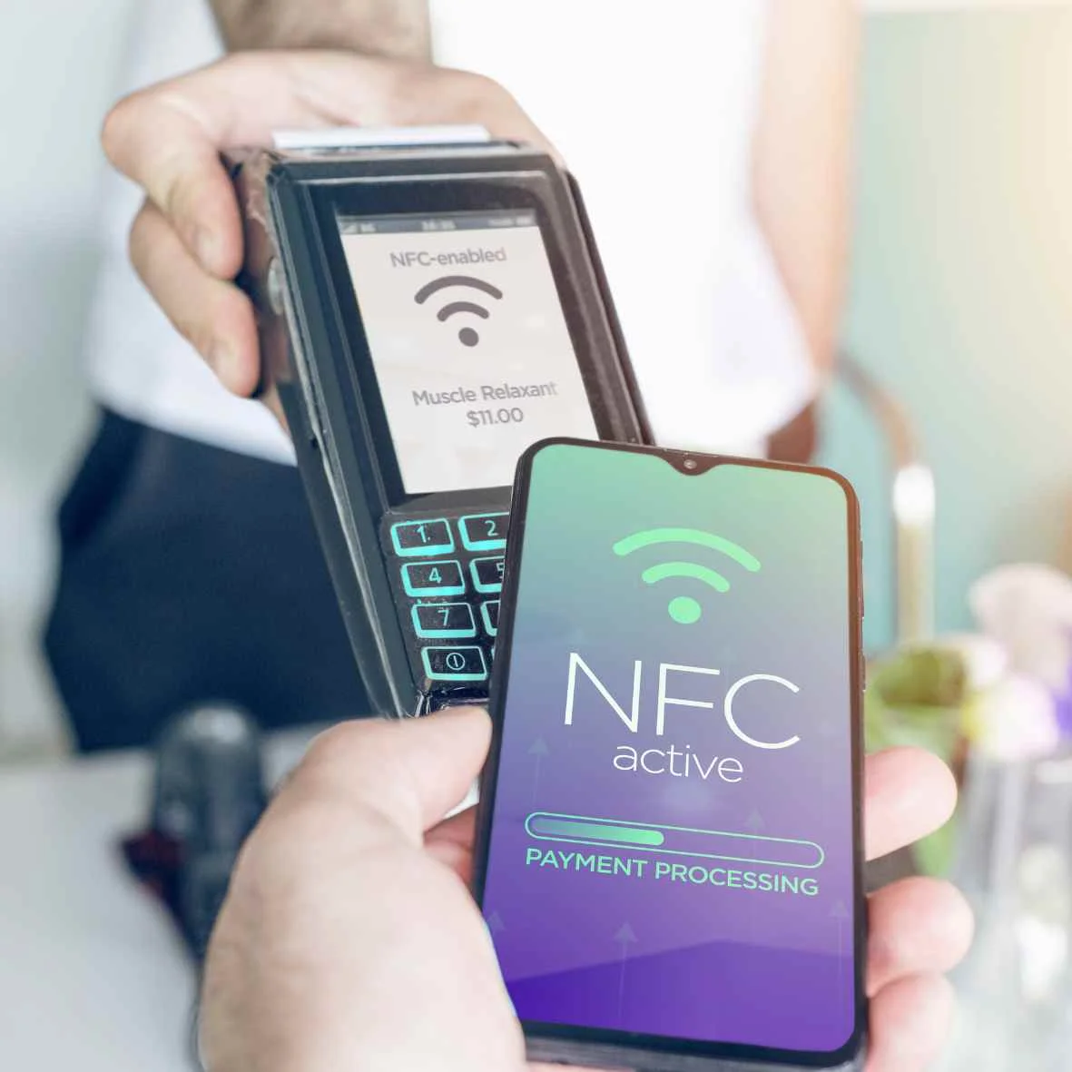Comparison of RFID and NFC technology in contactless hotel key card systems